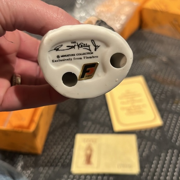 New in box Emmett Kelly Jr figure - Picture 3 of 7